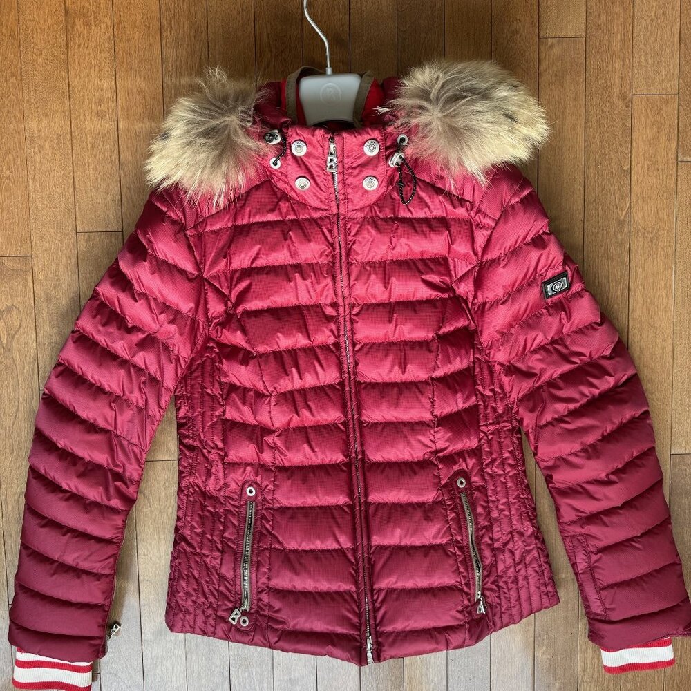Bogner women's winter jacket, with hood, and faux fur. Down and feather filling